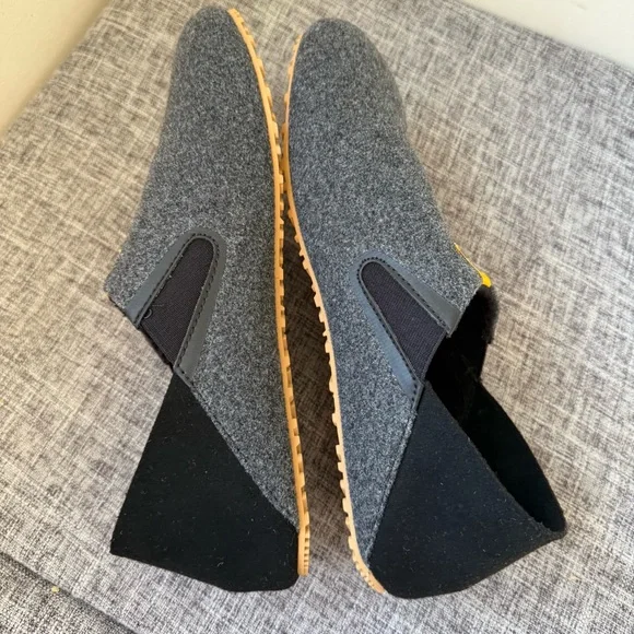 Xero Pagosa Cozy Cold Weather Slip-On Shoes - Picture 7 of 10